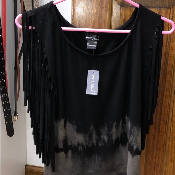 wet seal tank top - Picture 3 of 3